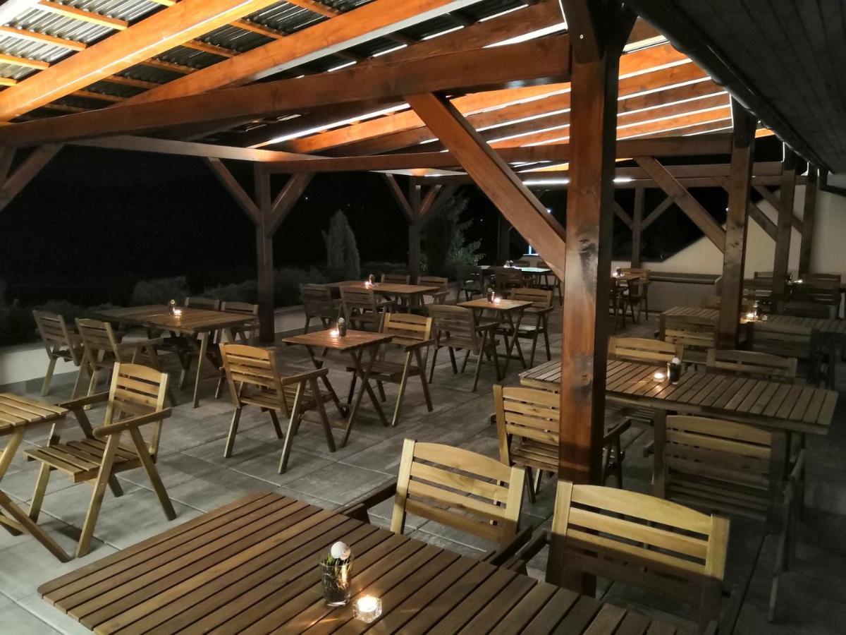 Hotel Berounka Hrebecniky エクステリア 写真
