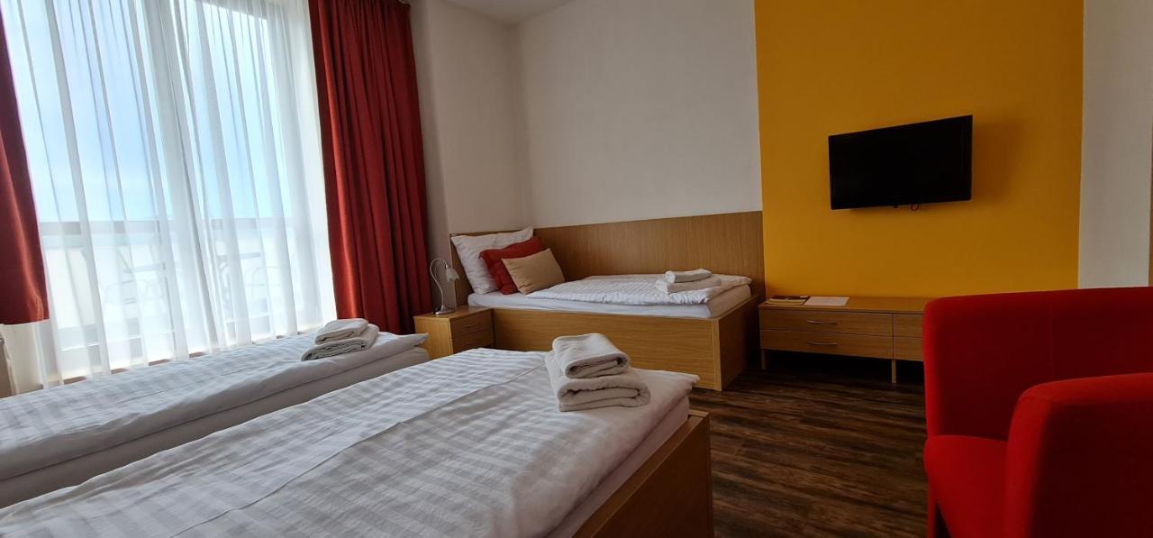 Hotel Berounka Hrebecniky エクステリア 写真