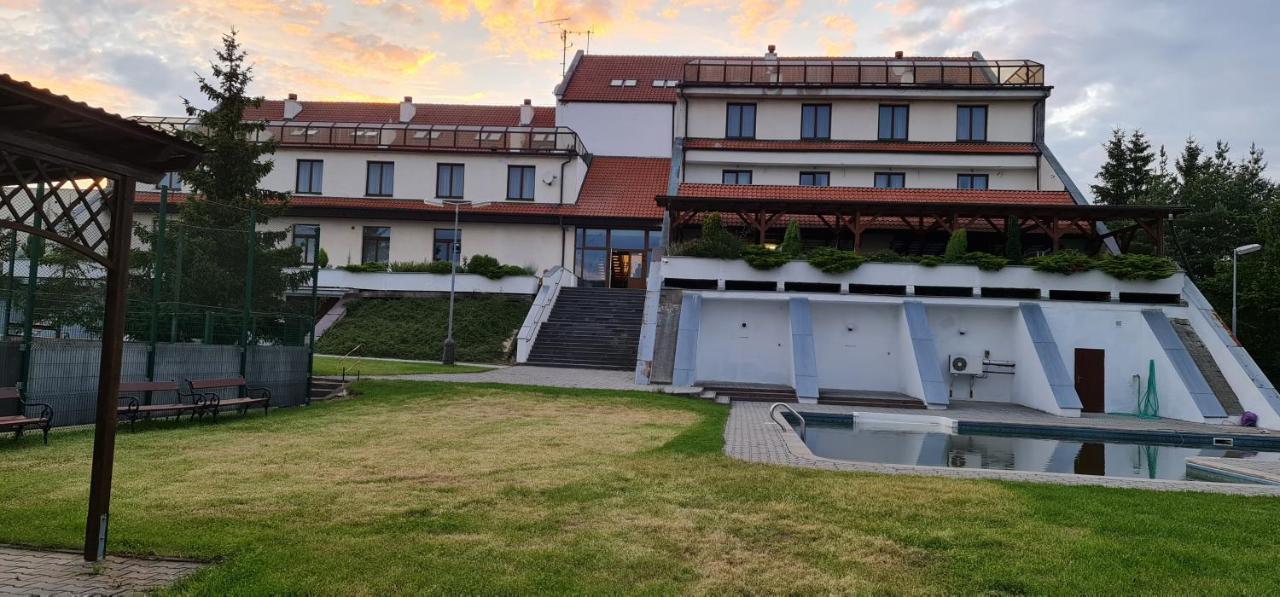 Hotel Berounka Hrebecniky エクステリア 写真
