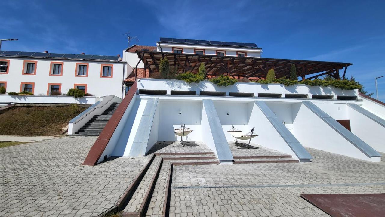 Hotel Berounka Hrebecniky エクステリア 写真