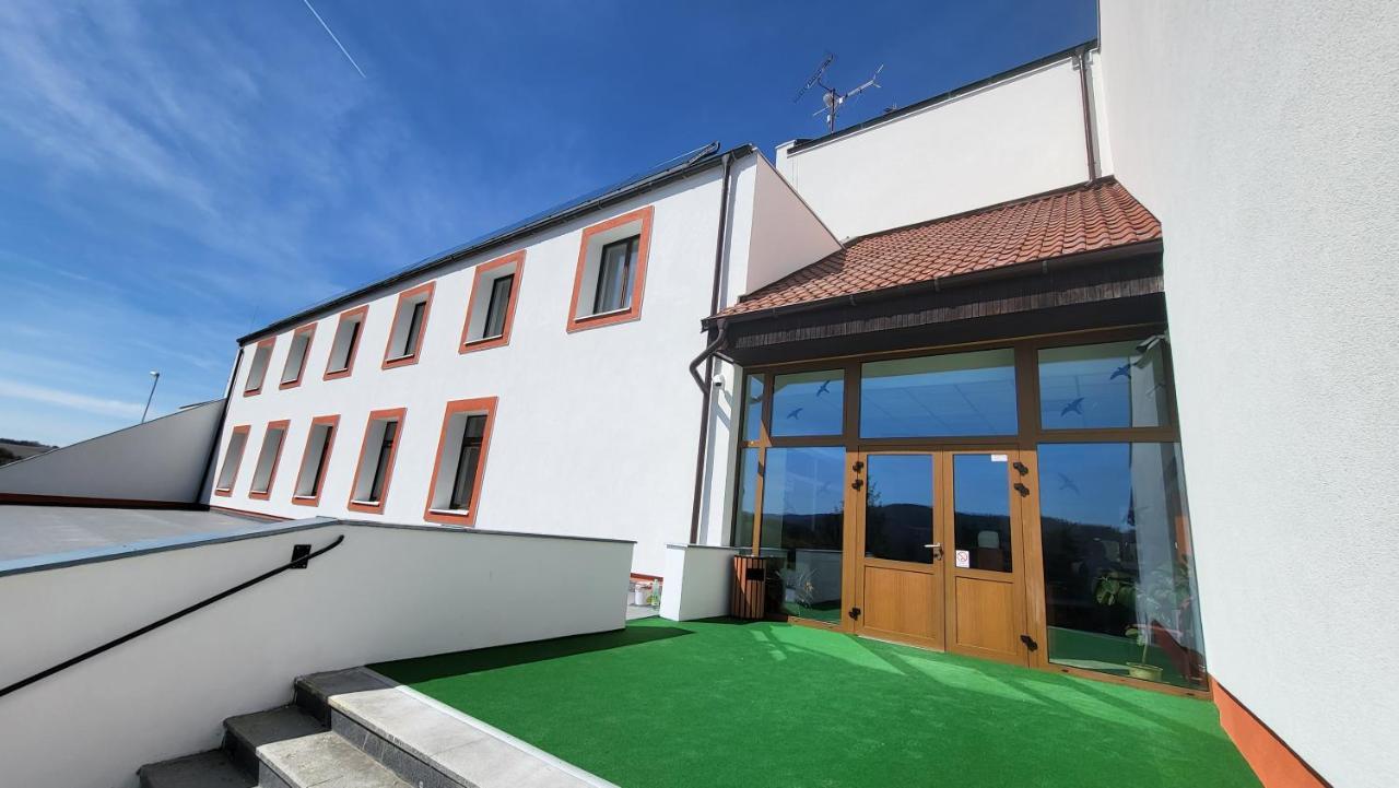 Hotel Berounka Hrebecniky エクステリア 写真